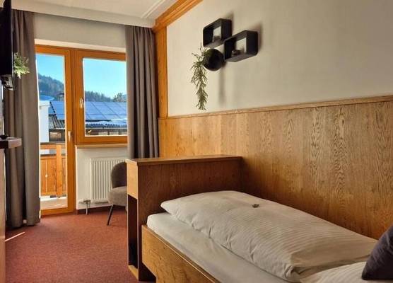 Hotel Dahoam by Miha 1