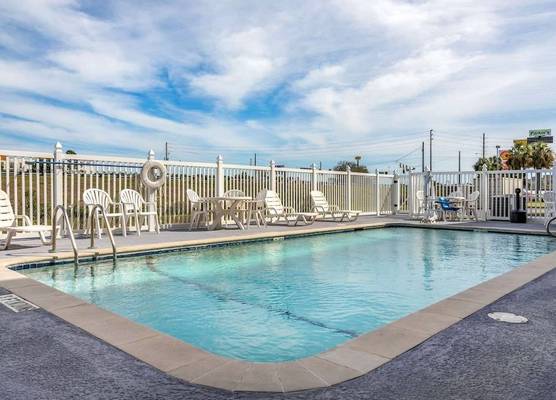 Sleep Inn & Suites Brunswick North 1