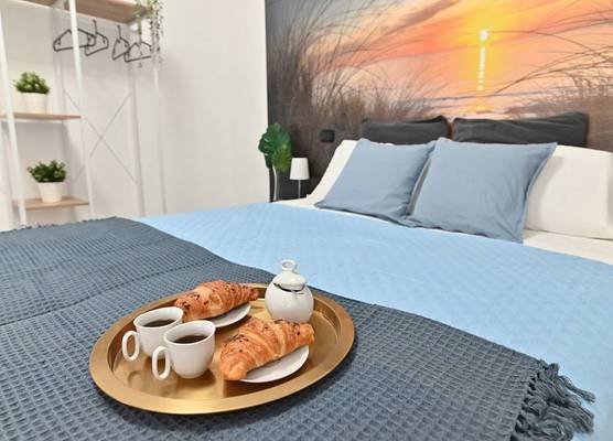 IzzHome Cozy Room 1