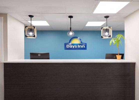 Days Inn by Wyndham Clarksville North EXIT 4 1