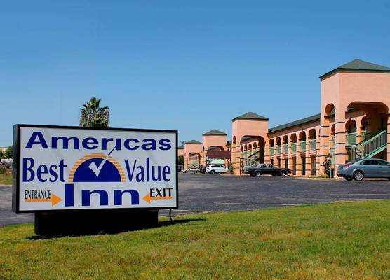 Americas Best Value Inn AT&T Center 1