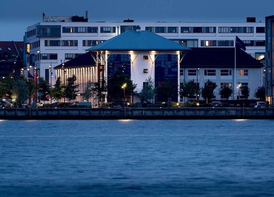 Pier 5 Hotel 1