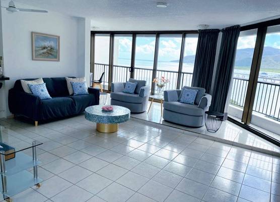 Cairns Ocean View Apartment in Aquarius 1
