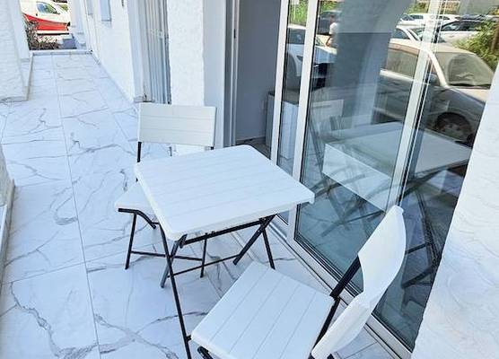 Urban Comfort Apartment 1