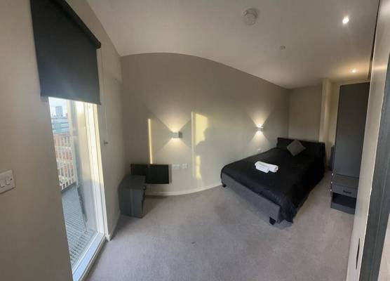 2br-2ensuite-balcony-cityview-parking-central 1