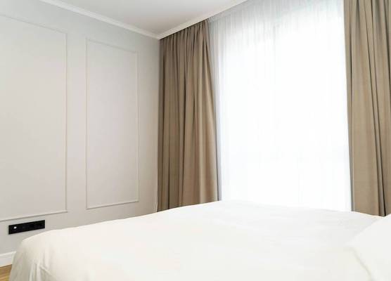 Bloom Downtown Suites 1