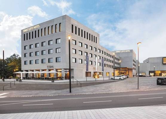 Ernst Leitz Hotel Wetzlar direkt neben der Leica Welt 1