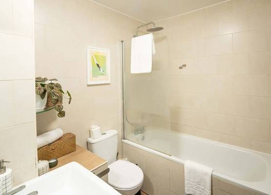Serene Garden Flat - Steps From Tower Bridge 1