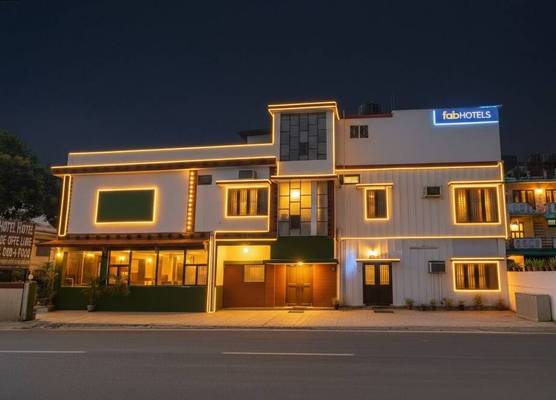 FabHotel Limewood 1