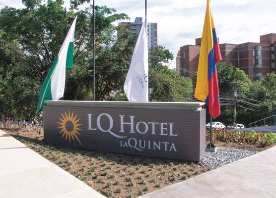 La Quinta by Wyndham Medellin 1