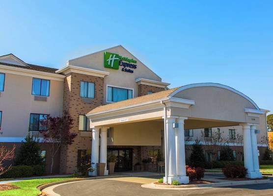 Holiday Inn Express & Suites KINSTON by IHG 1