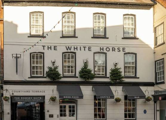 The White Horse Hotel, Romsey, Hampshire - The Coaching Inn Group 1