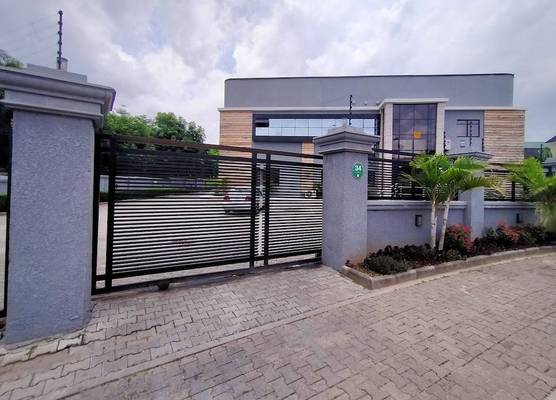 Iris Hotel 1