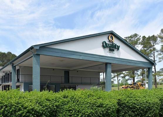 Quality Inn Manning I-95 1
