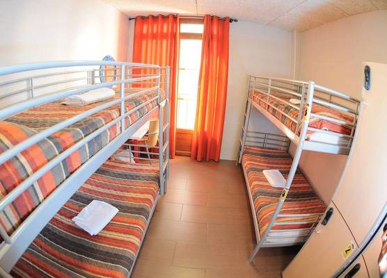 Be Zaragoza Hostel 1