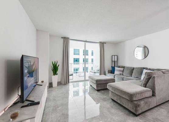 The Club at Brickell Bay 1