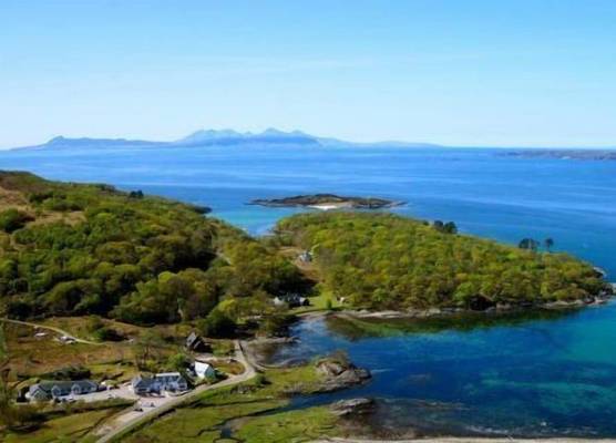 Glenuig Inn 1