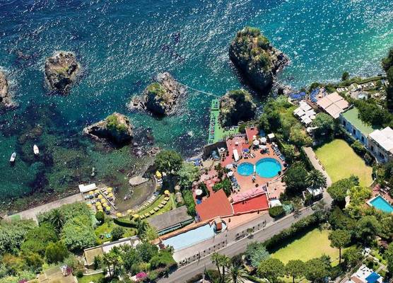 Strand Hotel Delfini 1