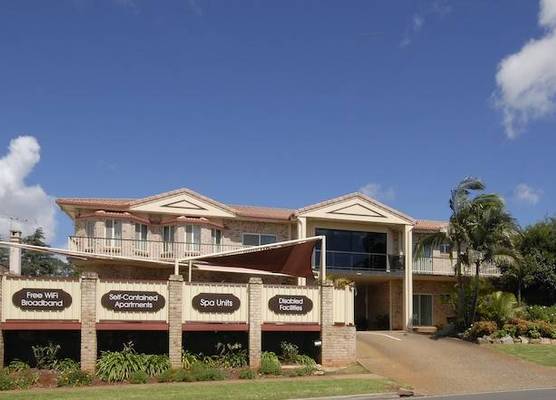 Highlander Motor Inn 1