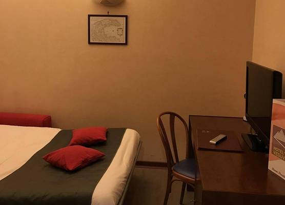 Hôtel Vesuvio 1