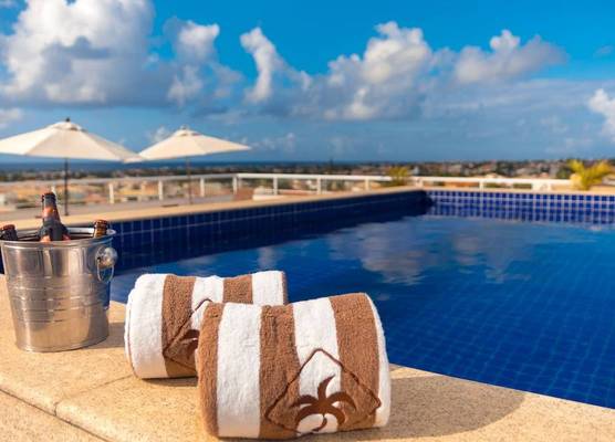 Malibu Plaza Hotel 1