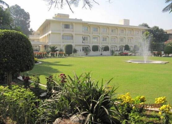 Ritz Plaza 1