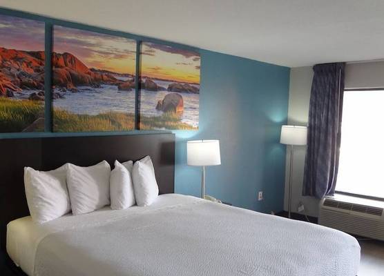 Days Inn by Wyndham Hernando 1