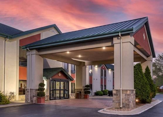Best Western Plus Springfield Airport Inn 1