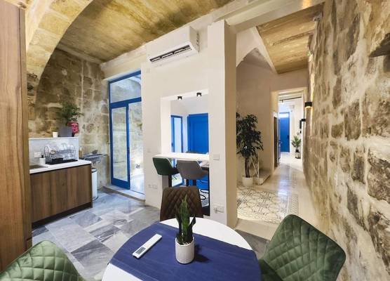 Mandera's Boutique Suites & Dorms 1