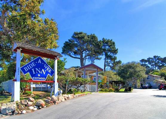 Bide-A-Wee Inn and Cottages 1