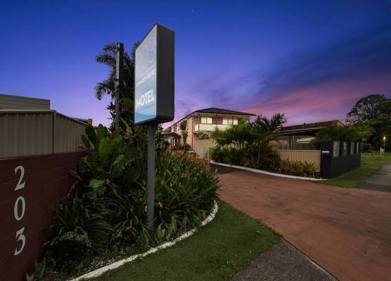 Kennedy Drive Boutique Motel & Nursery- Close To City Centre & Airport - 24 Hour Self Check-In 1