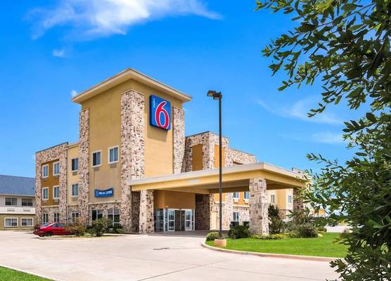 Baymont by Wyndham Mineral Wells 1