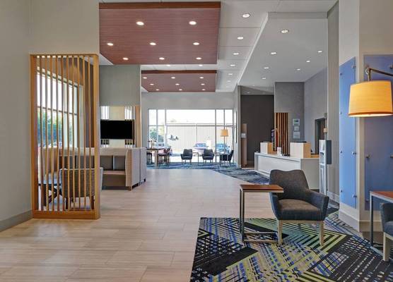 Holiday Inn Express KINGSTON WEST by IHG 1