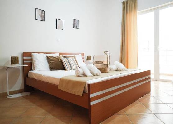 Saranda Waterside Apartments 1