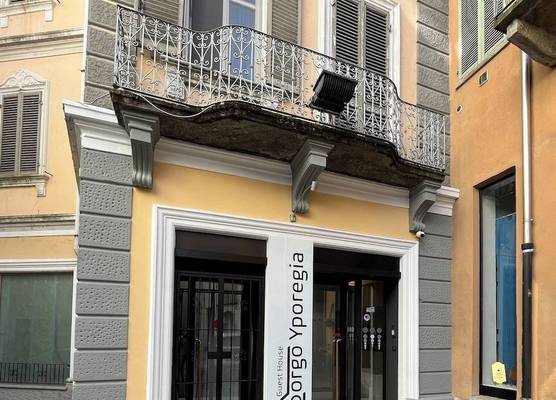Guest House Borgo Yporegia 1