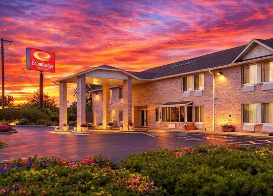 Econo Lodge Inn & Suites Fairview Heights St Louis 1