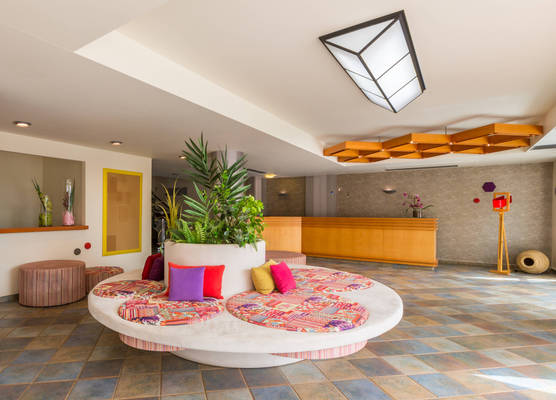 Flisvos Royal Hotel & Suites 1