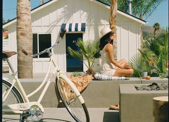 The Pacific Motel 1