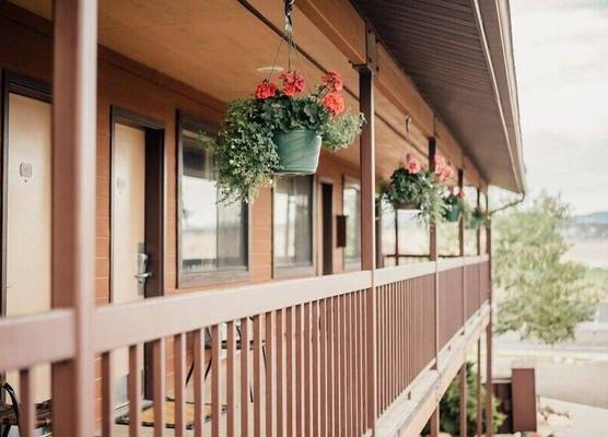 Red Ledges 1
