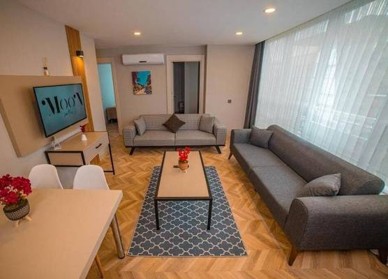 Moon Suites 1