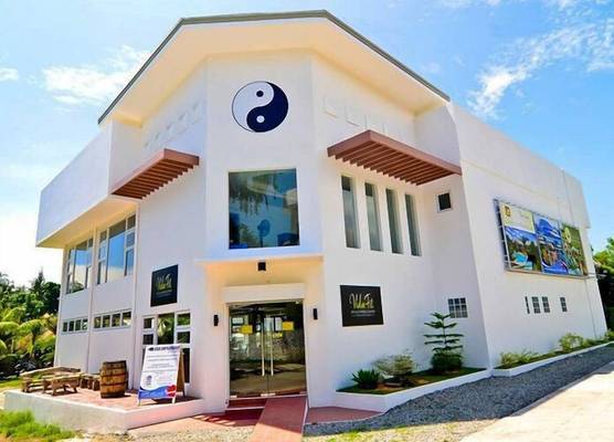 Pura Vida Beach & Dive Resort 1