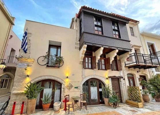 Four Seasons of Bliss at Sohora Hotel 1
