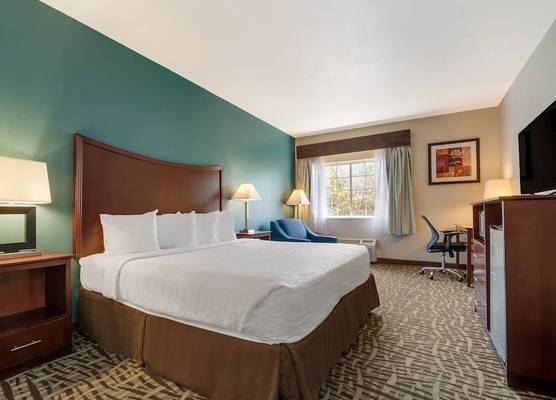 SureStay Plus Hotel by Best Western Topeka 1