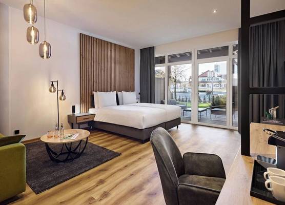 Nürburgring Motorsport Hotel 1