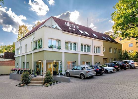 Hotel Silenzio 1