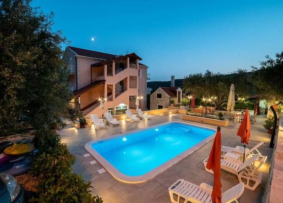 Apartments Njiric 1