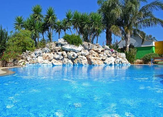 Villa Vacanze Paradiso - Oasi di Tranquillità con Piscina e Giardino a 10 min dal mare 1
