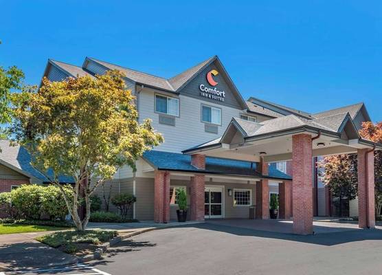 Comfort Inn & Suites Tualatin - Lake Oswego South 1
