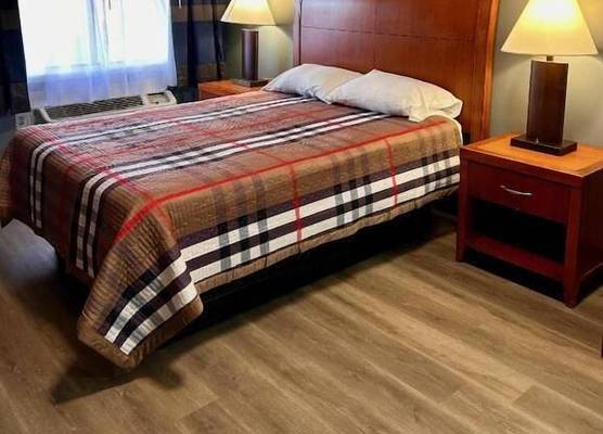 Sunwestern Suites 1