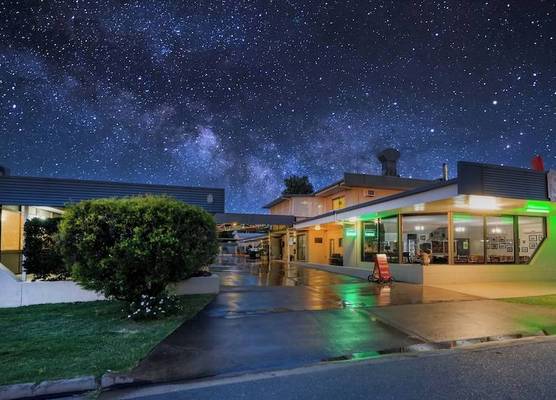 Biloela Centre Motel & Grevillea Steakhouse & Bar 1
